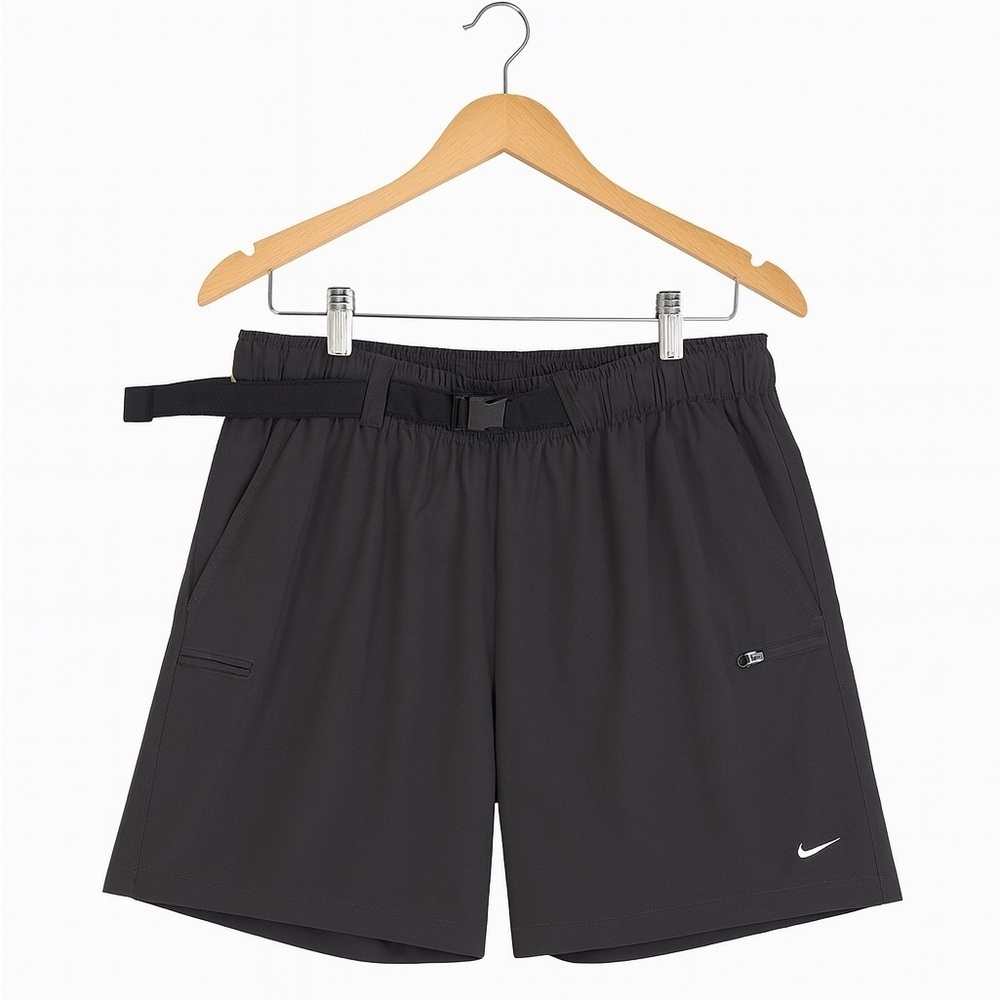Adidas Men’s Black Woven Belted Utility Shorts  Size XXL. Zipper Pockets.
